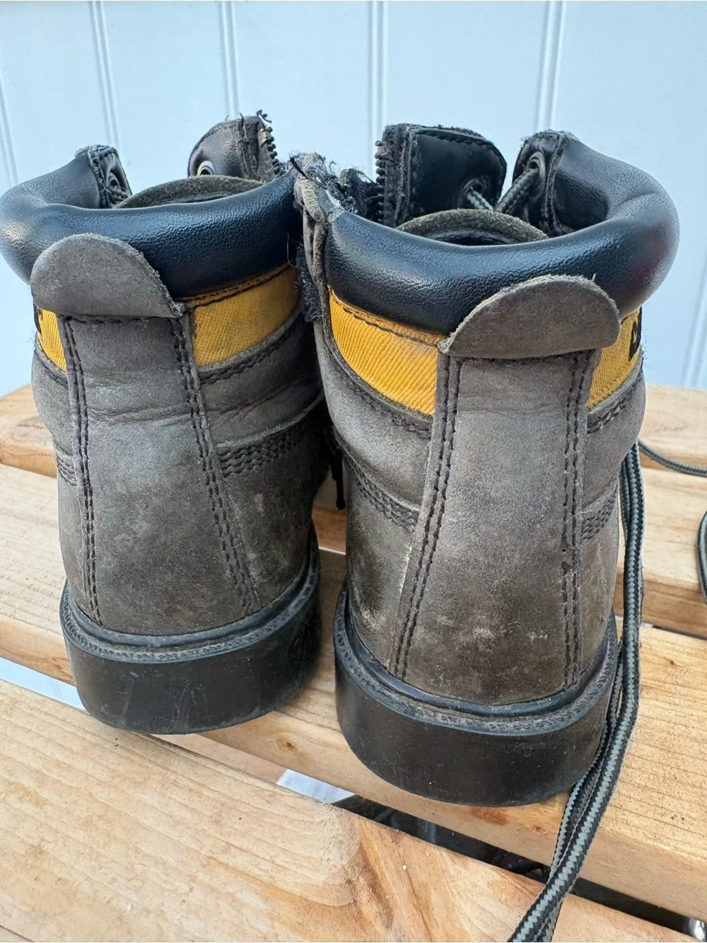 Caterpillar Olive Brown Leather Lace-Up Work Boots with Yellow Logo